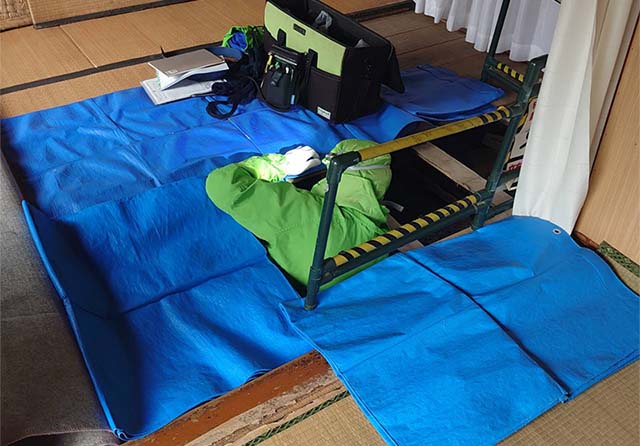 アサンテの無料見積もりの様子床下点検